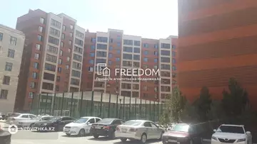 1-комнатная квартира, этаж 3 из 10, 41 м²