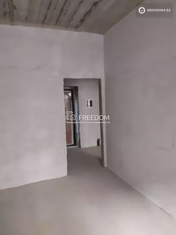 1-комнатная квартира, этаж 2 из 10, 39 м²