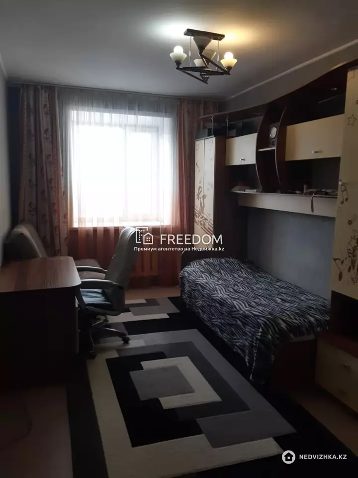 79.5 м², 4-комнатная квартира, этаж 8 из 9, 80 м², изображение - 1
