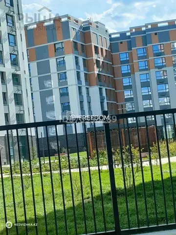 4-комнатная квартира, этаж 4 из 9, 123 м²