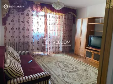 1-комнатная квартира, этаж 11 из 15, 38 м²