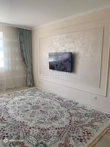 1-комнатная квартира, этаж 4 из 5, 39 м²