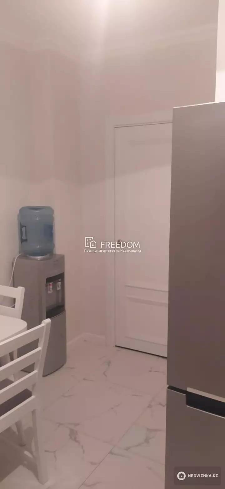 60.5 м², 2-комнатная квартира, этаж 3 из 12, 60 м², изображение - 1
