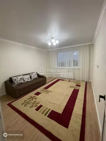 1-комнатная квартира, этаж 10 из 16, 42 м²