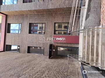 1-комнатная квартира, этаж 8 из 12, 42 м²