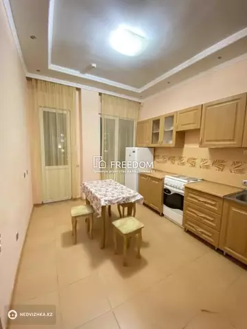 50 м², 1-комнатная квартира, этаж 10 из 11, 50 м², изображение - 1