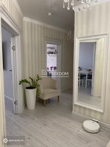 64 м², 3-комнатная квартира, этаж 3 из 12, 64 м², изображение - 1