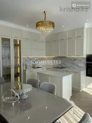 2-комнатная квартира, этаж 12 из 18, 80 м²