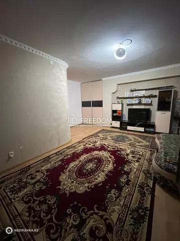 2-комнатная квартира, этаж 10 из 10, 70 м²