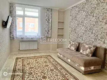 1-комнатная квартира, этаж 7 из 8, 37 м²