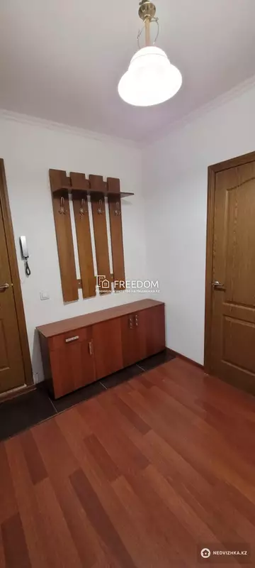 80 м², 3-комнатная квартира, этаж 2 из 3, 80 м², изображение - 1