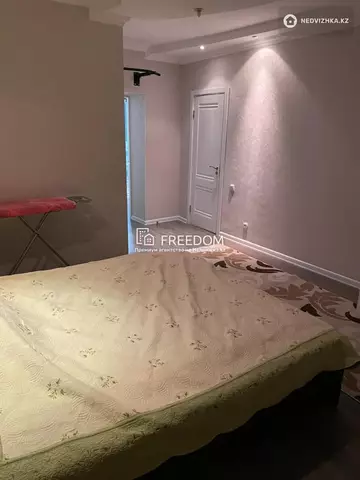 76.5 м², 2-комнатная квартира, этаж 9 из 9, 76 м², изображение - 2