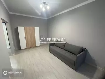 1-комнатная квартира, этаж 9 из 10, 38 м²