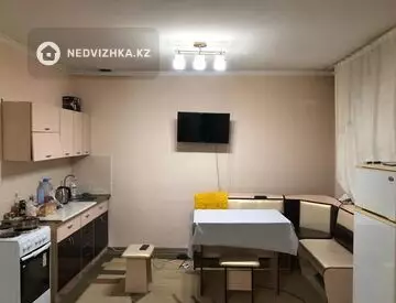 1-комнатная квартира, этаж 1 из 12, 40 м²