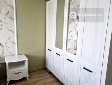 3-комнатная квартира, этаж 14 из 14, 100 м², посуточно