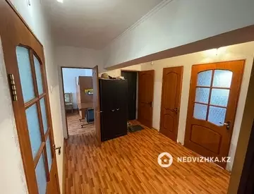 4-комнатная квартира, этаж 5 из 5, 80 м²