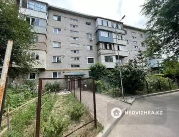 4-комнатная квартира, этаж 5 из 5, 80 м²