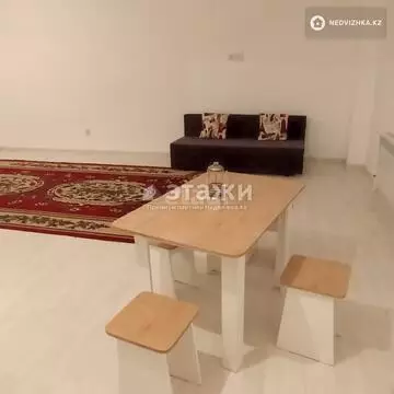 2-комнатная квартира, этаж 13 из 18, 52 м²