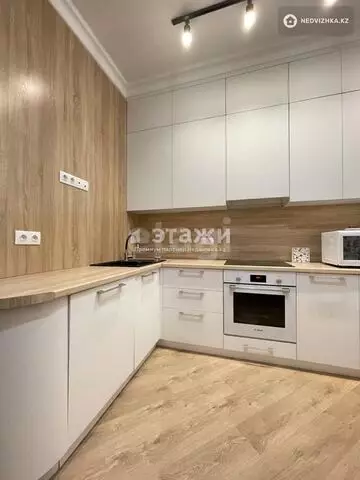 2-комнатная квартира, этаж 8 из 9, 67 м²