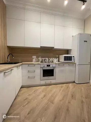 2-комнатная квартира, этаж 8 из 9, 67 м²