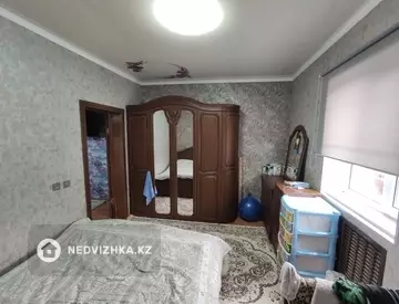 5-комнатный дом, 4 соток, 180 м²