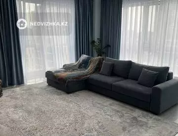 4-комнатная квартира, этаж 17 из 18, 130 м²