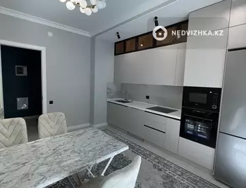 2-комнатная квартира, этаж 6 из 12, 80 м², на длительный срок