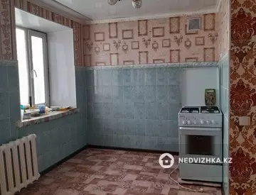 3-комнатная квартира, этаж 4 из 4, 60 м²