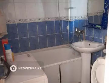 3-комнатная квартира, этаж 4 из 4, 60 м²