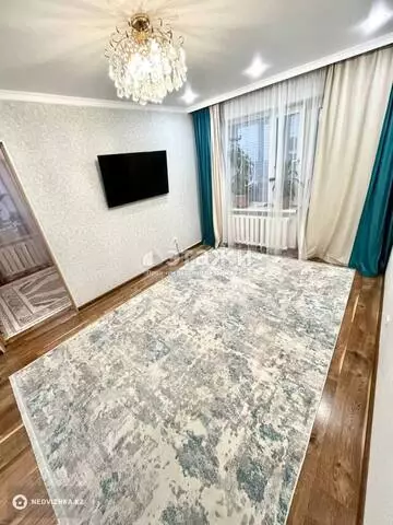 3-комнатная квартира, этаж 4 из 5, 52 м²