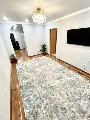 3-комнатная квартира, этаж 4 из 5, 52 м²