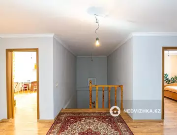 210 м², 6-комнатный дом, 10 соток, 210 м², изображение - 1