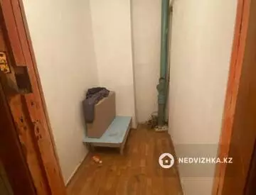 4-комнатная квартира, этаж 5 из 5, 100 м²