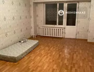 4-комнатная квартира, этаж 5 из 5, 100 м²