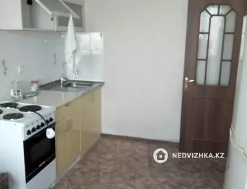 1-комнатная квартира, этаж 10 из 12, 36 м²