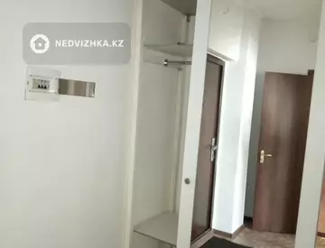 1-комнатная квартира, этаж 10 из 12, 36 м²