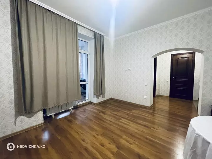 43 м², 2-комнатная квартира, этаж 2 из 10, 43 м², изображение - 1