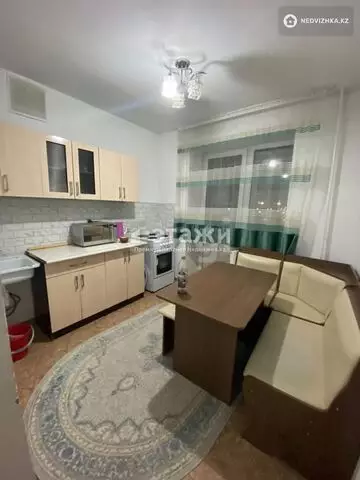 1-комнатная квартира, этаж 3 из 6, 38 м²