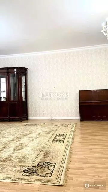 3-комнатная квартира, этаж 7 из 10, 128 м²
