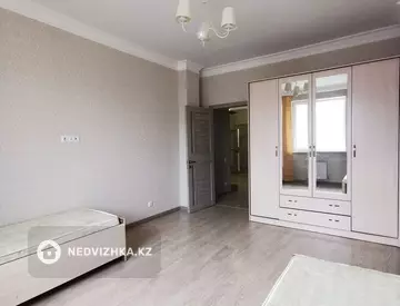 2-комнатная квартира, этаж 2 из 10, 76 м²