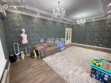 120 м², 4-комнатная квартира, этаж 4 из 10, 120 м², изображение - 0