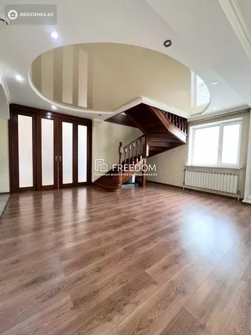 4-комнатная квартира, этаж 17 из 18, 170 м²