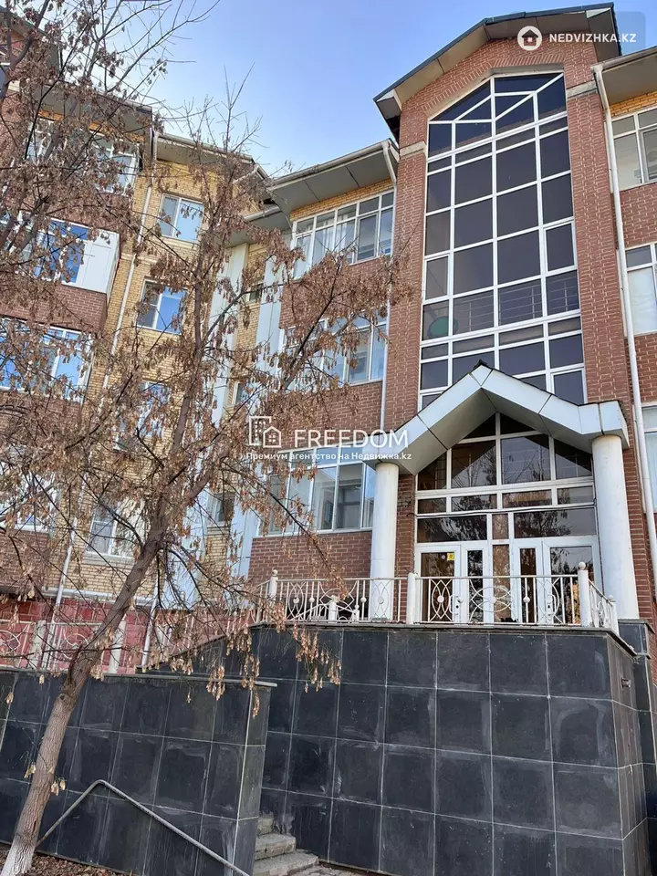 80 м², 2-комнатная квартира, этаж 1 из 4, 80 м², изображение - 1