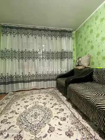 1-комнатная квартира, этаж 3 из 6, 36 м²