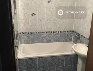 3-комнатная квартира, этаж 4 из 5, 60 м²