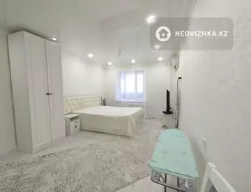 1-комнатная квартира, этаж 4 из 9, 45 м²