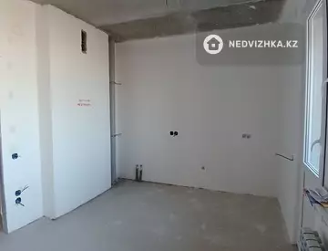 3-комнатная квартира, этаж 12 из 16, 82 м²