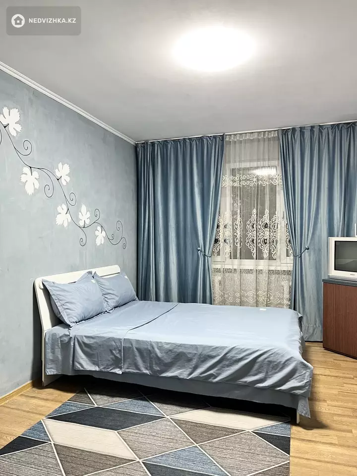 32 м², 1-комнатная квартира, этаж 1 из 4, 32 м², посуточно, изображение - 1