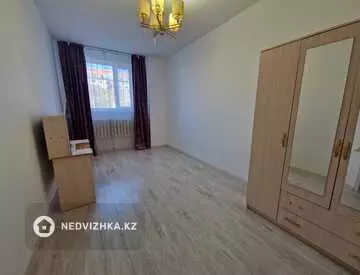 4-комнатная квартира, этаж 1 из 9, 101 м²