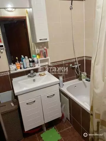 2-комнатная квартира, этаж 8 из 9, 50 м²
